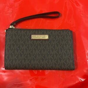 Michael Kors Wristlet